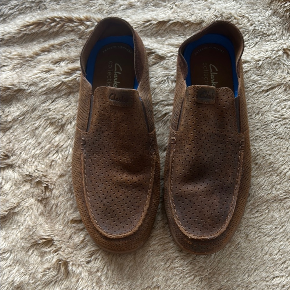 Clarks Brown Leather Slip-On Loafers with Textured Design - Picture 2 of 6